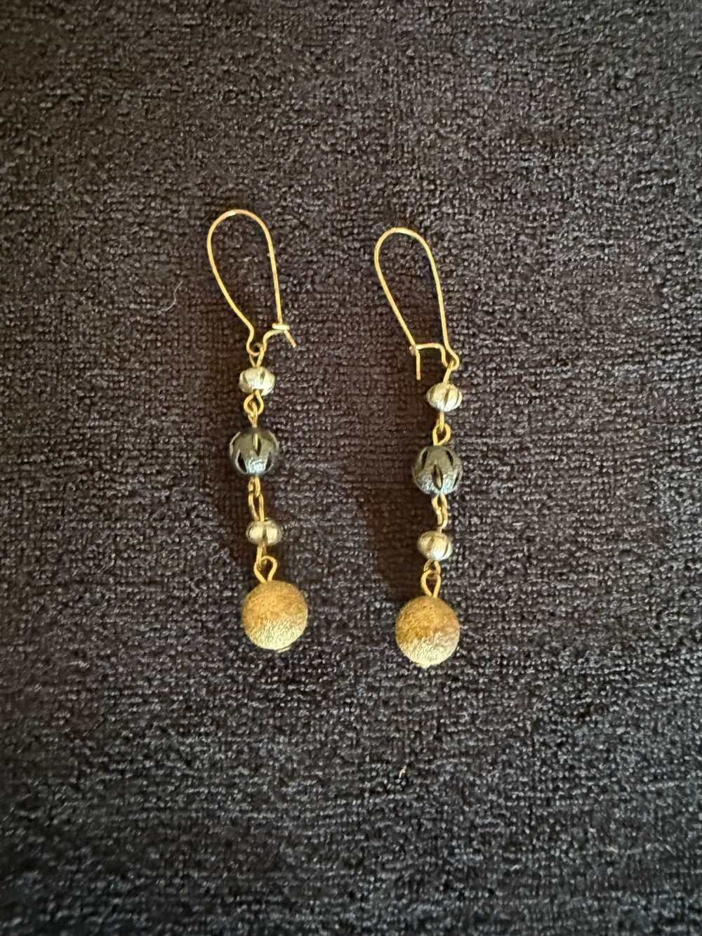 Source Unknown Gold Bead Drop Dangle Earrings